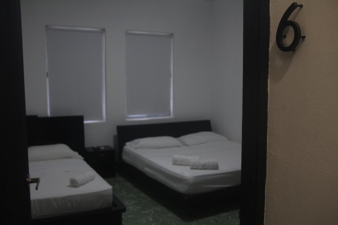 Eden'S Garden Hostel パナマ・シティー エクステリア 写真