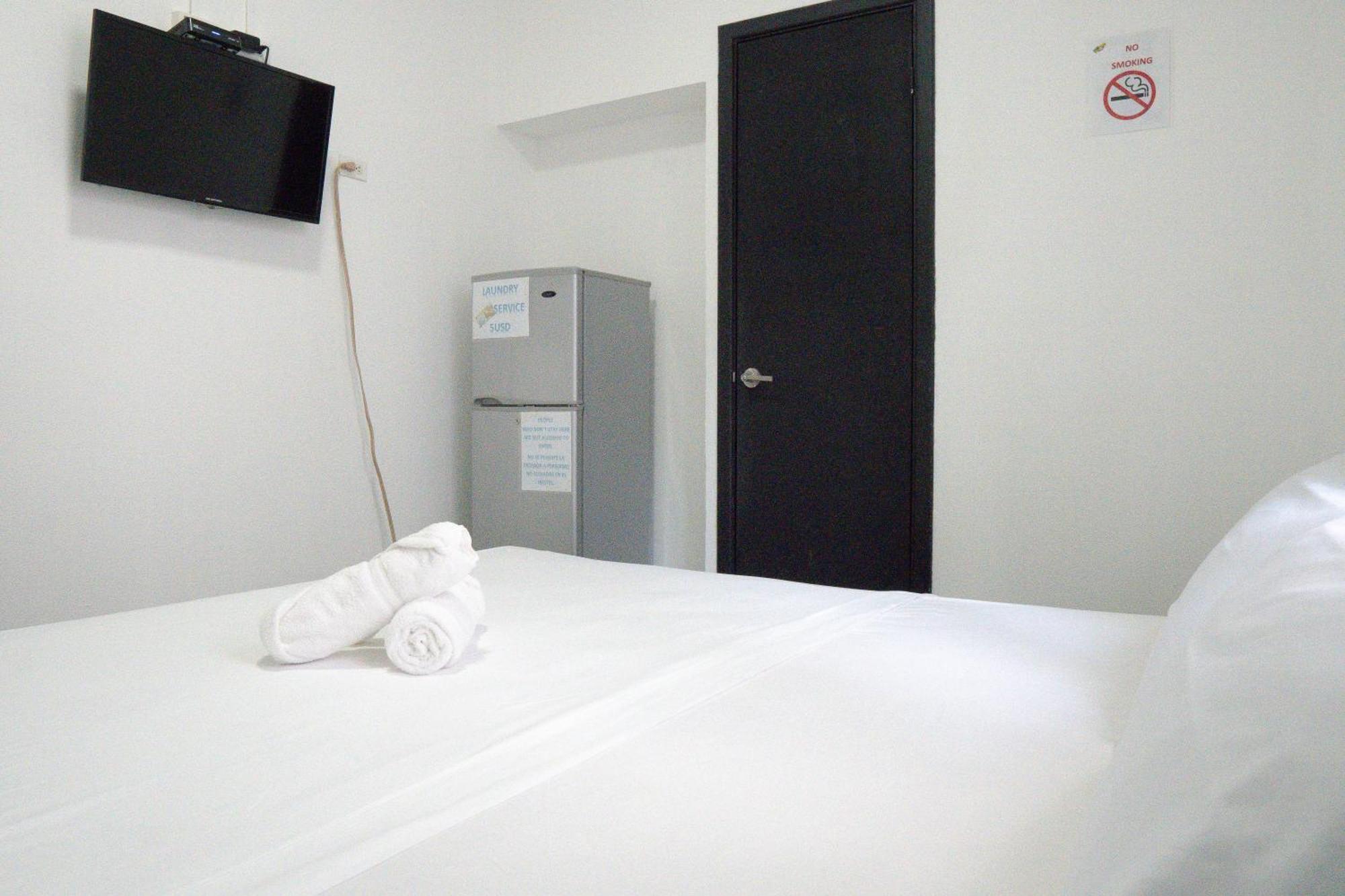 Eden'S Garden Hostel パナマ・シティー エクステリア 写真